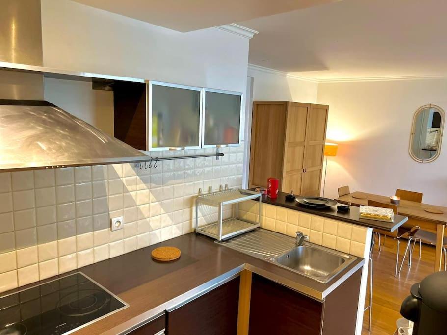 Champs Elysees-belle Terrasse, Luxueux Appartement *