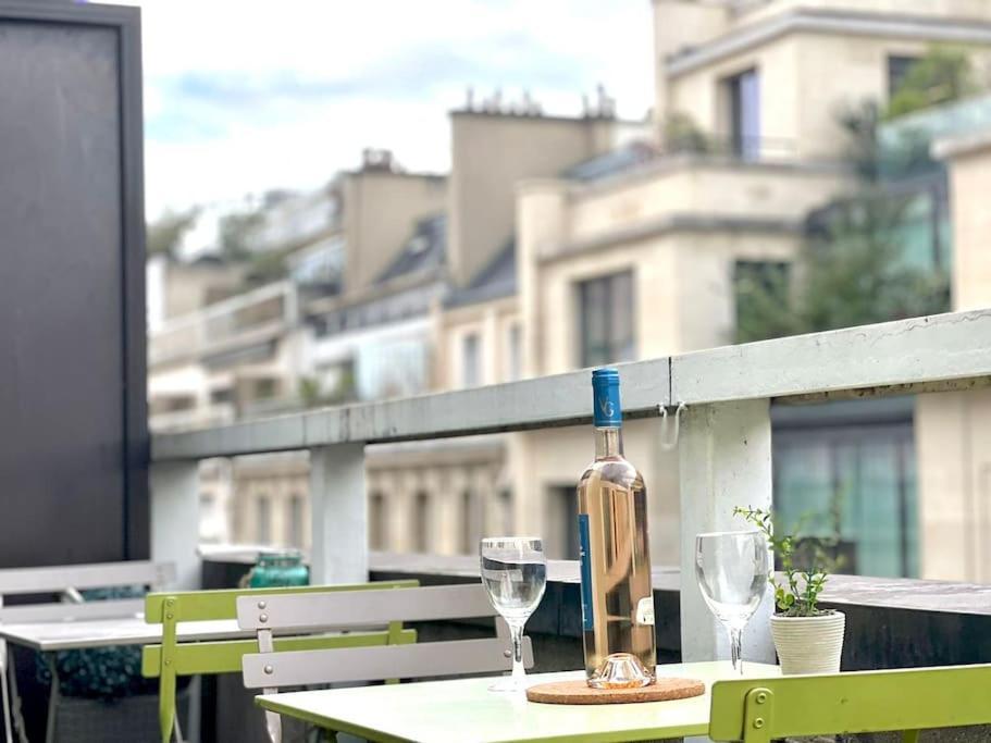 Champs Elysees-belle Terrasse, Luxueux Appartement Parijs
